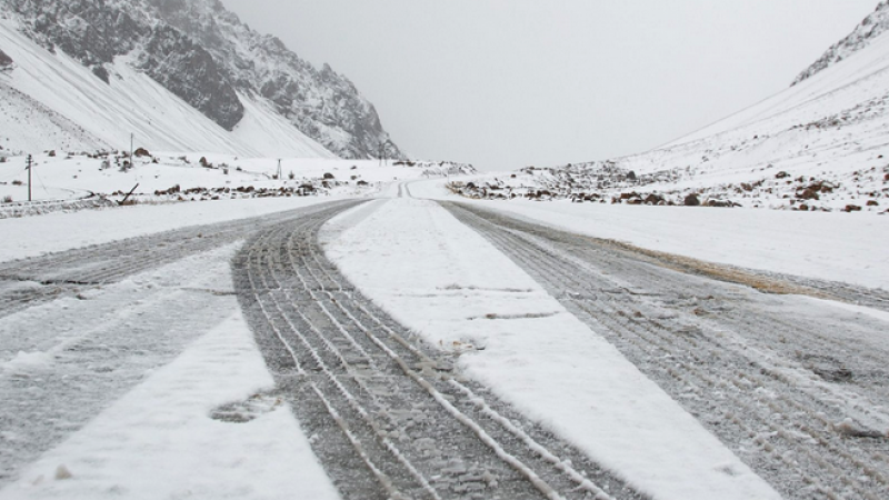 Piden precaución y usar cadenas al transitar por la ruta a Las Leñas